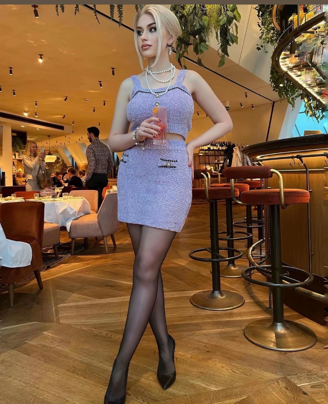 Olivia 1