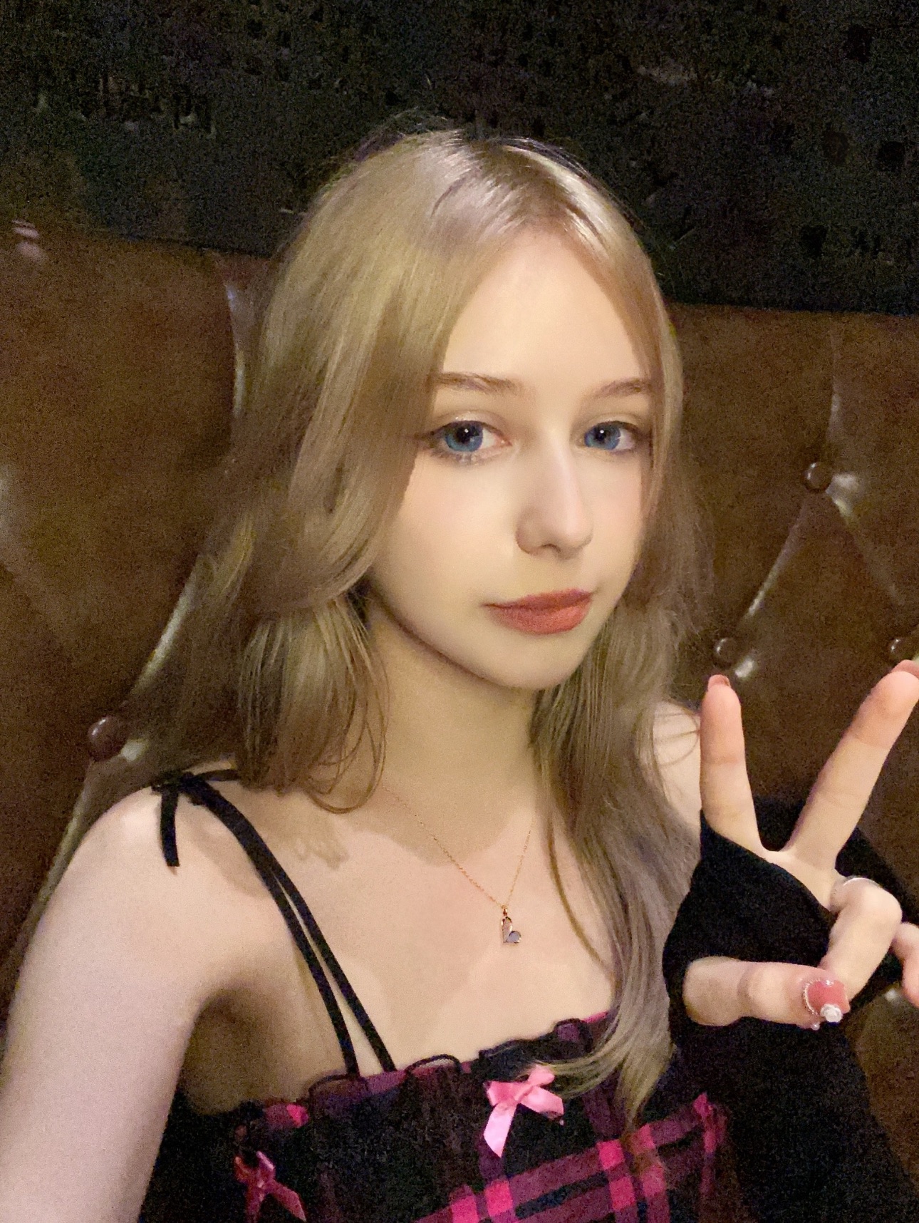 Nora. 2
